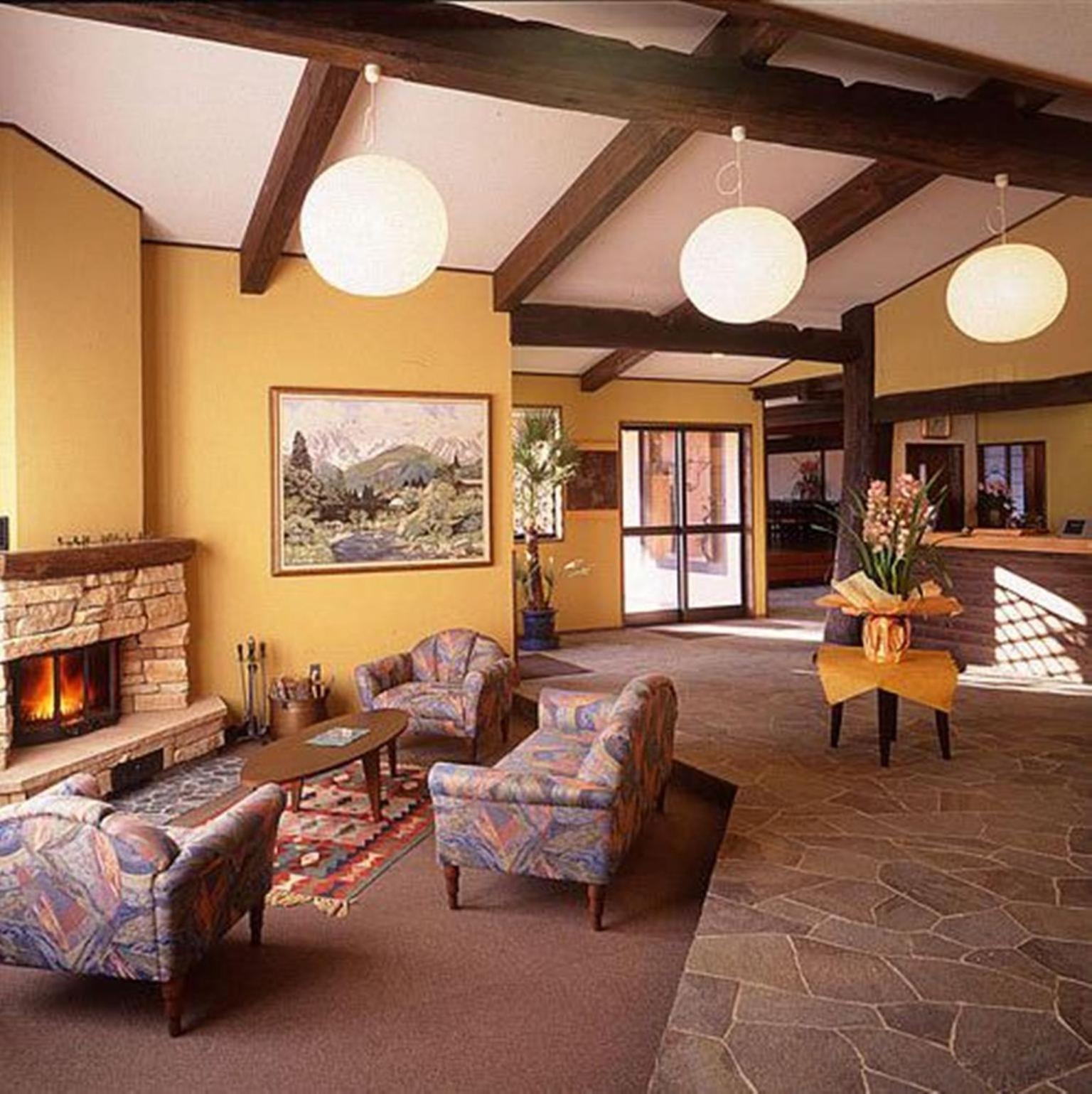 Hakuba Alpine Hotel Exterior photo
